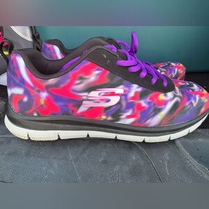 Sketchers slip resistant shoes